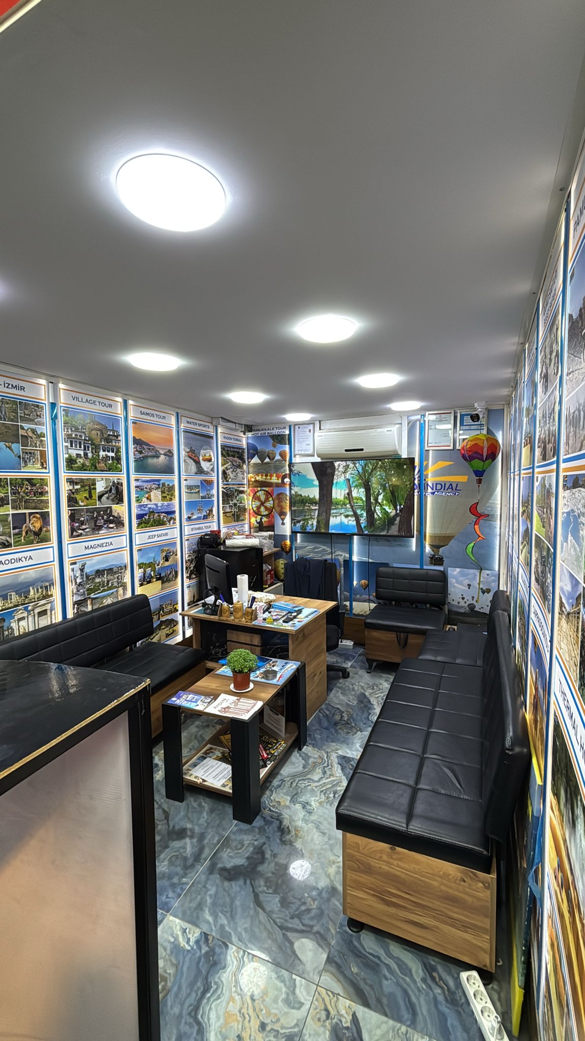 Sundial office interior — guests' reception area